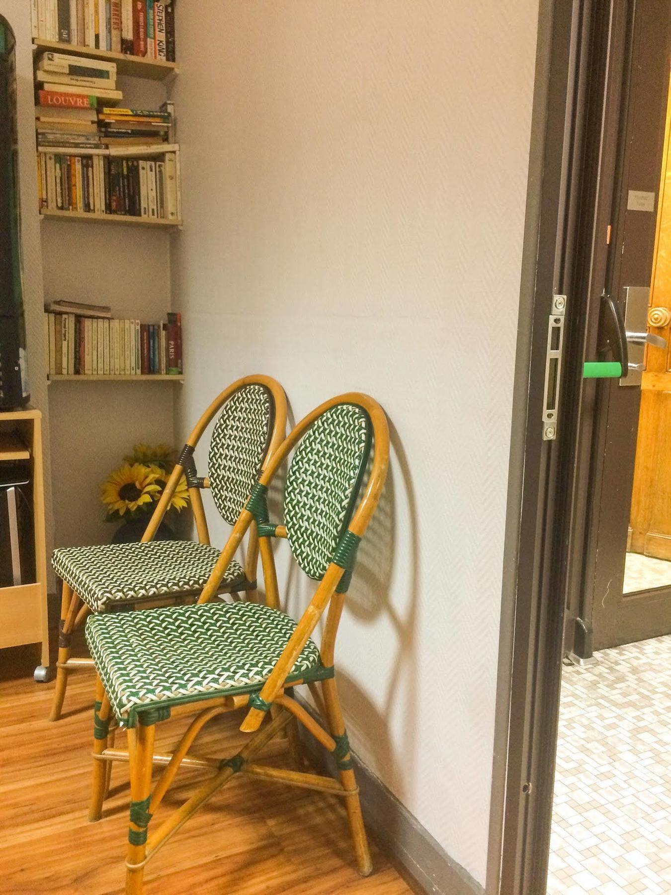 ホテル エルミタージュ パリ エクステリア 写真 A typical apartment in the complex